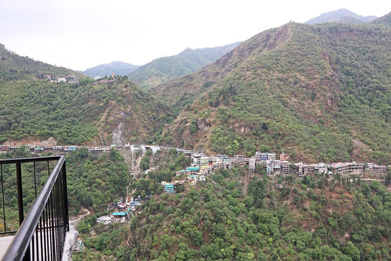 Oyo 13728 Hotel Kempty Valley View Hotel & Restaurant Masuri Exterior foto