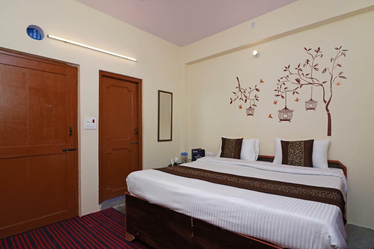 Oyo 13728 Hotel Kempty Valley View Hotel & Restaurant Masuri Exterior foto